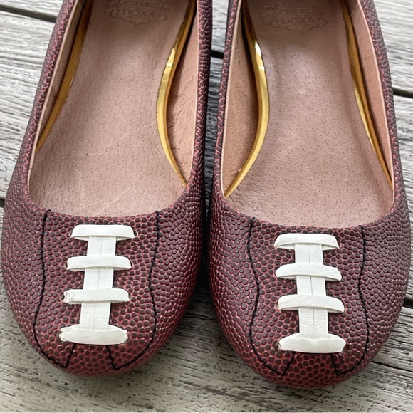Charis Doxa Touchdown Football-Inspired Loafers Women's Flats Size 7 - Picture 8 of 8